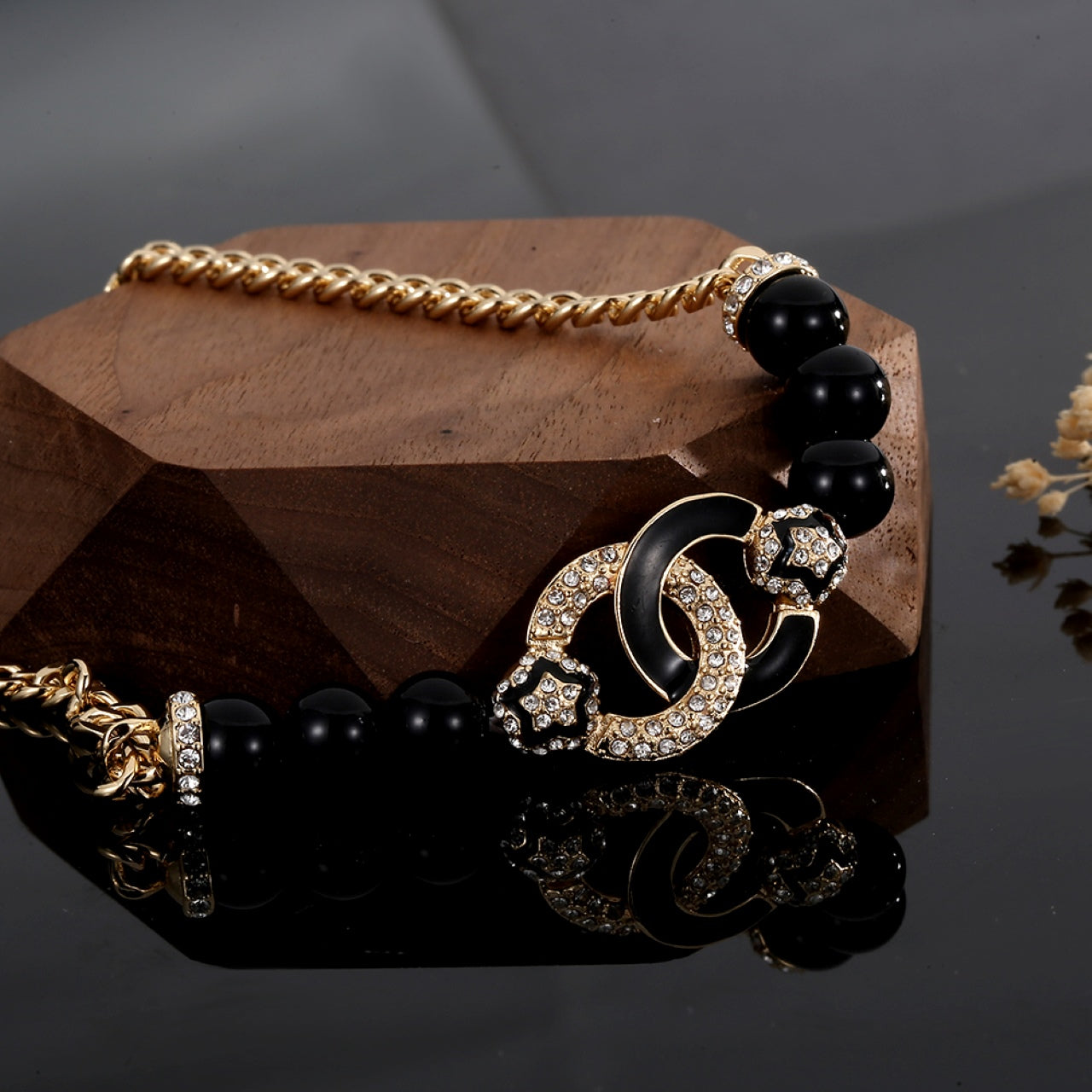 Chanel Black Pearls Diamonds 18K Gold Necklace