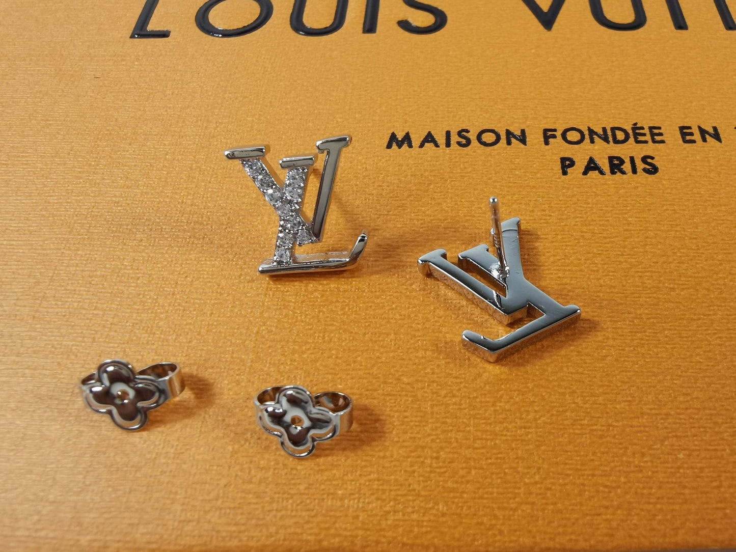 Louis Vuitton Iconic Diamond 18K Gold Earrings