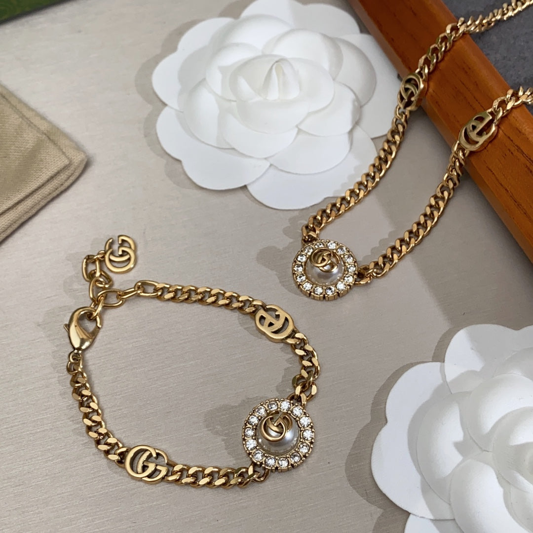 Gucci Double Interlocking Gucci Pearl Chain 18K Gold Bracelet