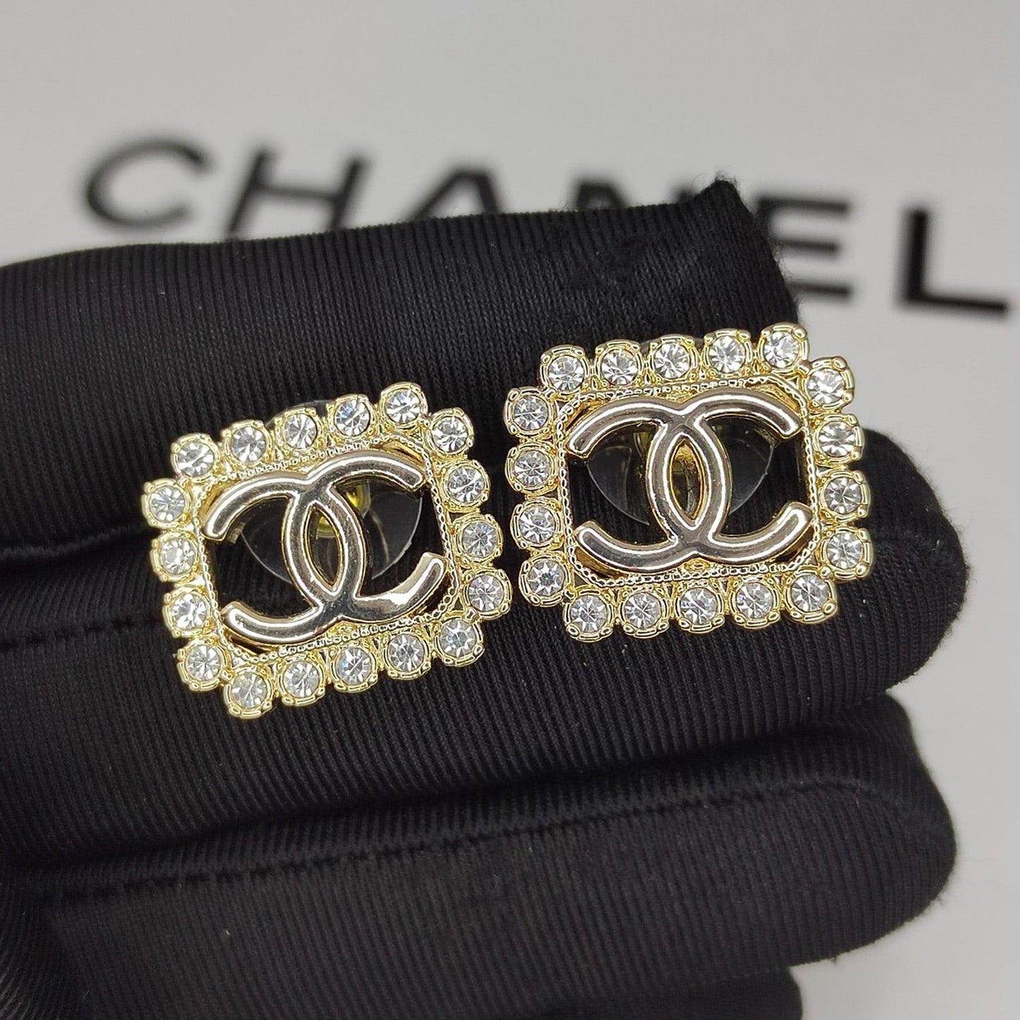 Chanel Diamonds 18K Gold Earrings