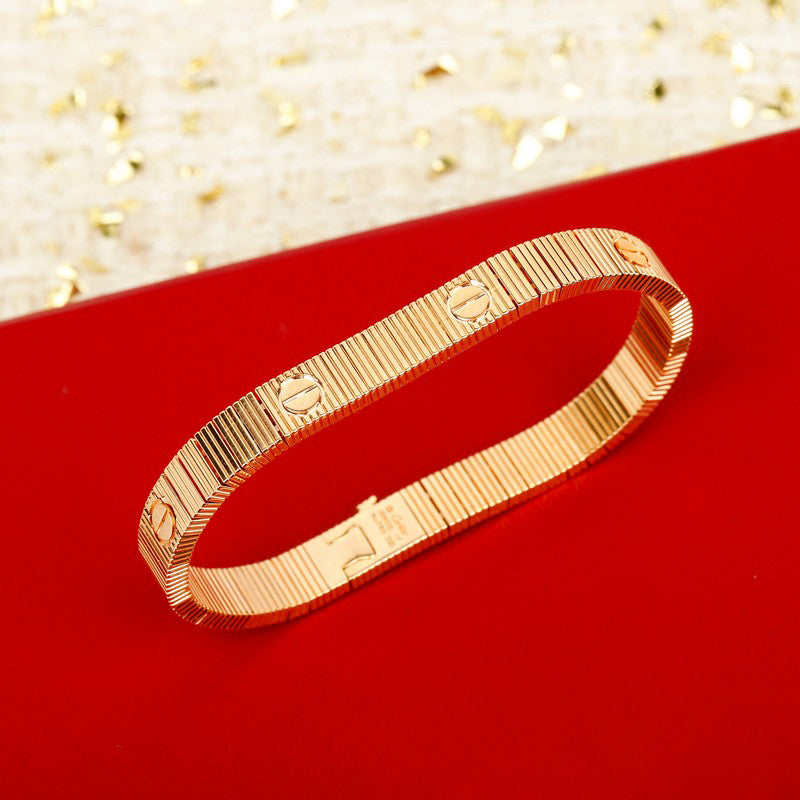 Love Unlimited 18K Gold Bracelet