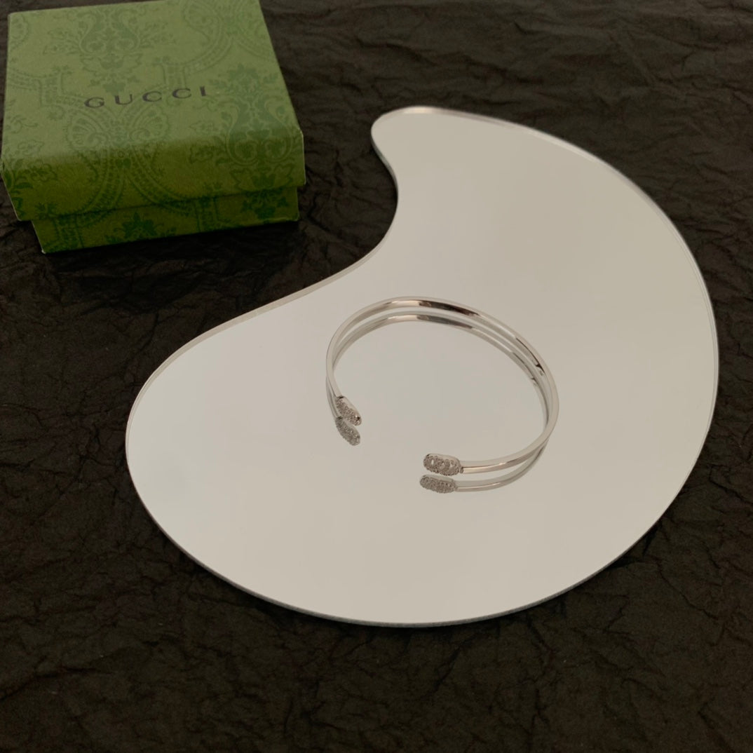 Gucci Double Running Diamond Cuff 18K Gold Bracelet