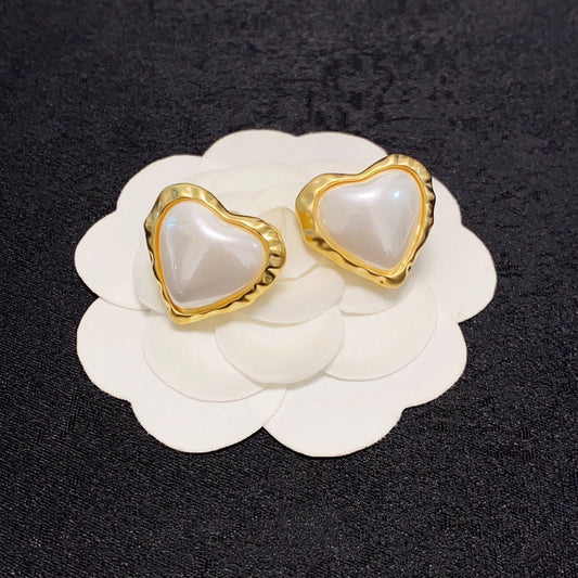 Chanel Heart Pearl 18K Gold Earrings