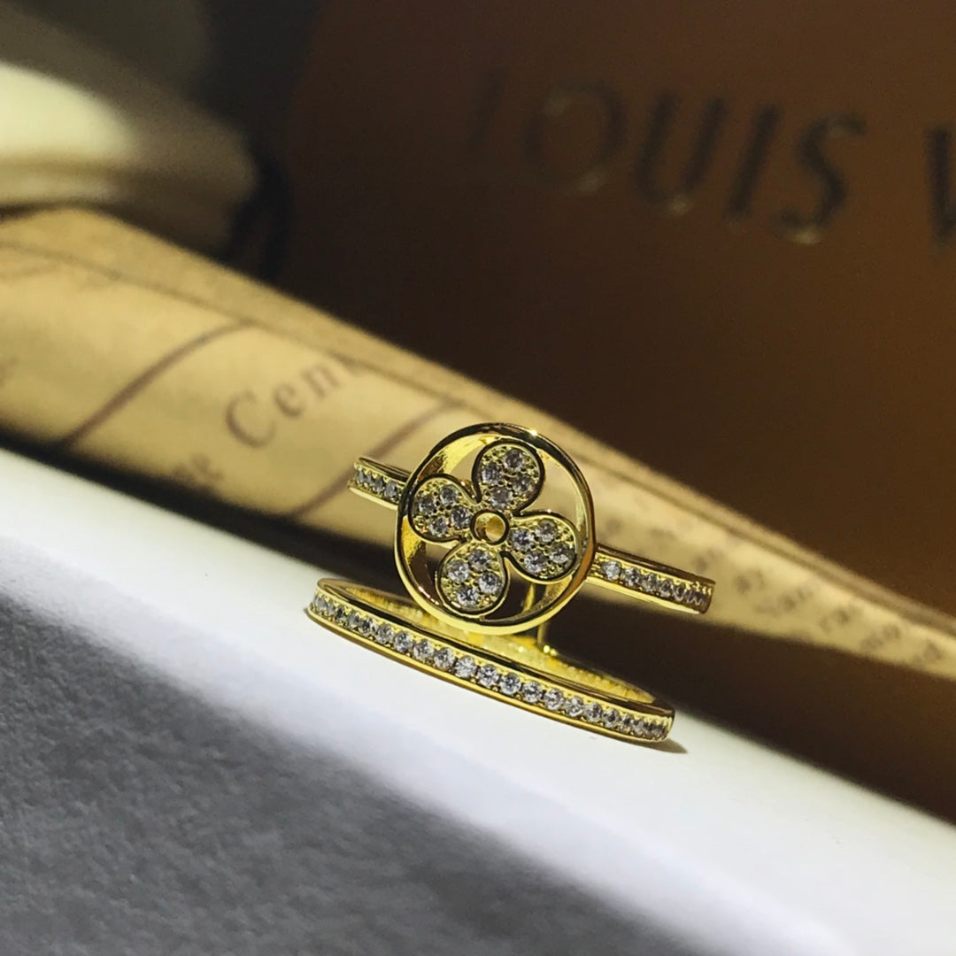 Louis Vuitton Idylle Blossom Two-Row 18K Gold Ring