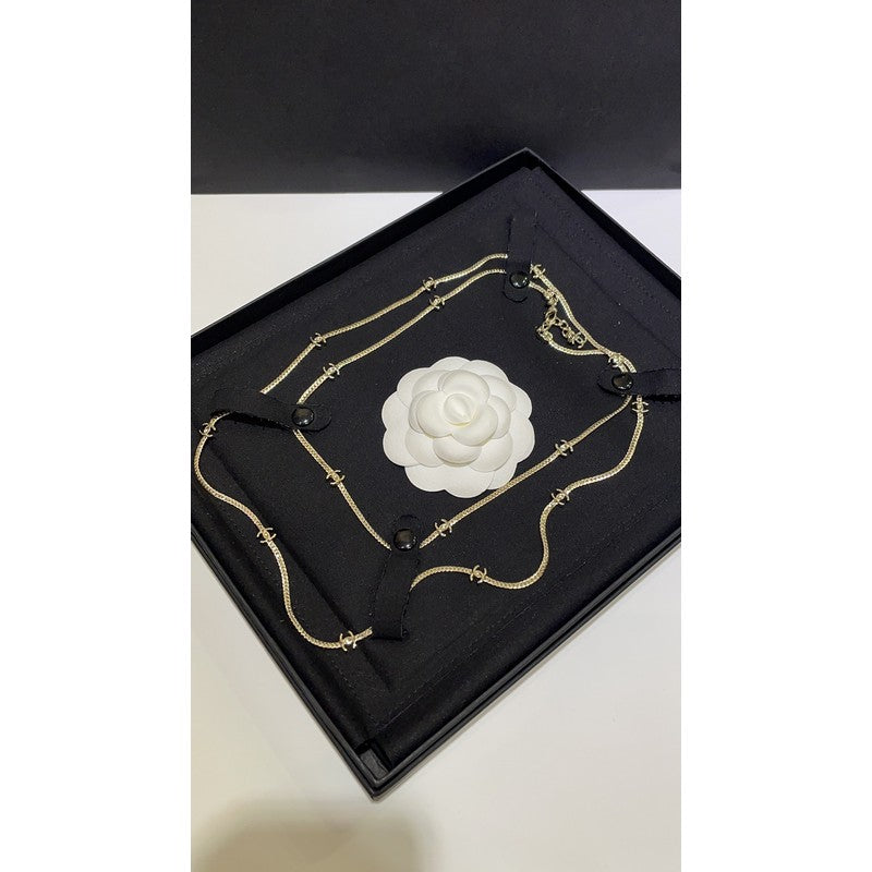 Chanel 24B Flowers Long 18K Gold Necklace