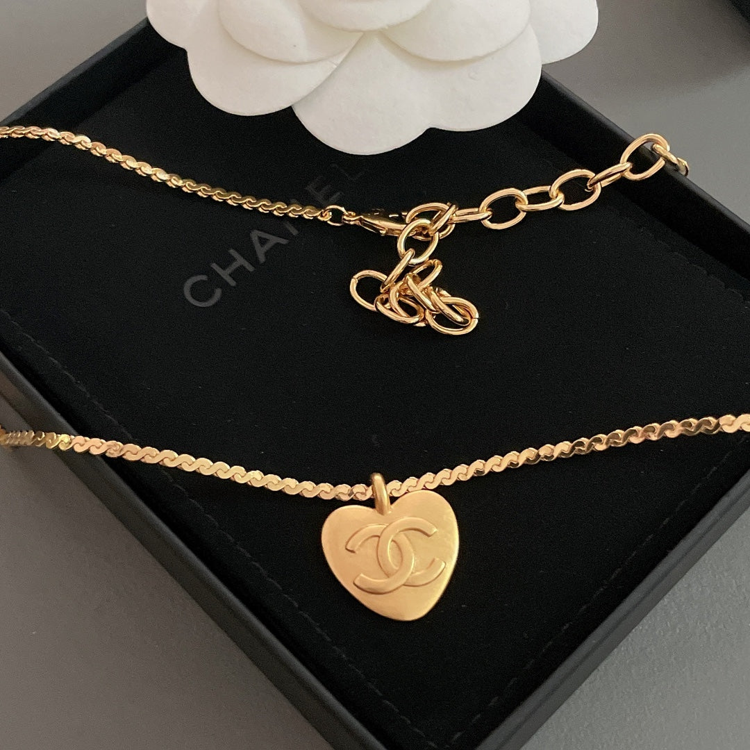 Chanel Vintage 18K Gold Necklace