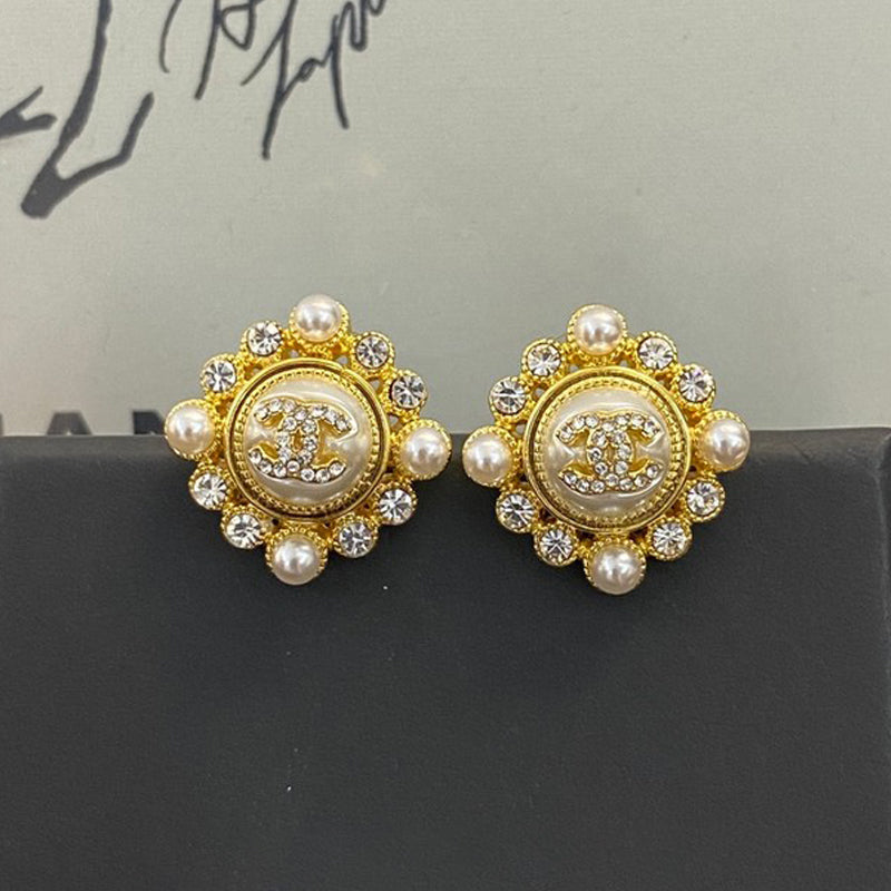 Chanel Pearls 18K Gold Earrings