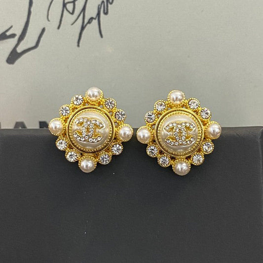Chanel Pearls 18K Gold Earrings