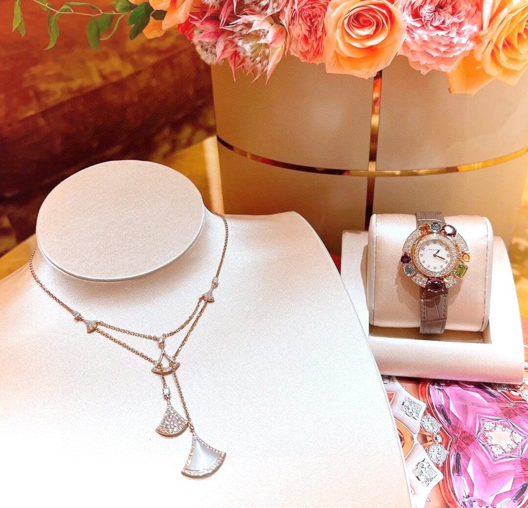 Bvlgari BVLGARI Dream Pearls 18K Gold Necklace