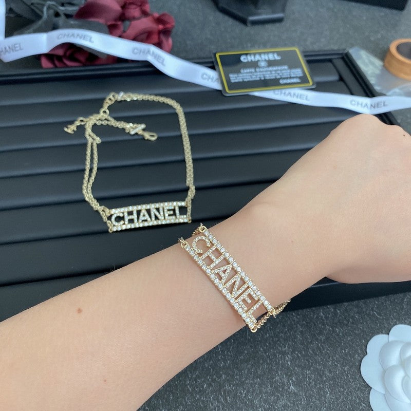 Chanel Letter Diamond Choker 18K Gold Necklace