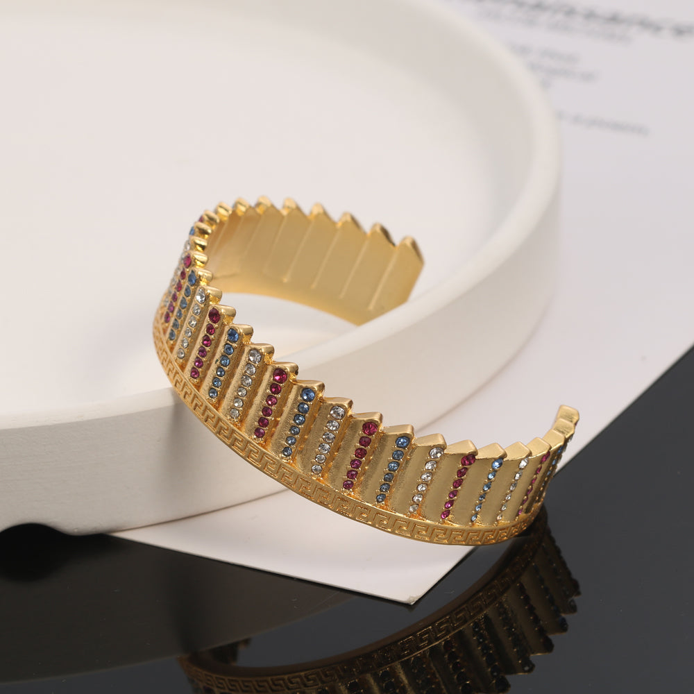 Celine Ver Open Cuff 18K Gold Bracelet