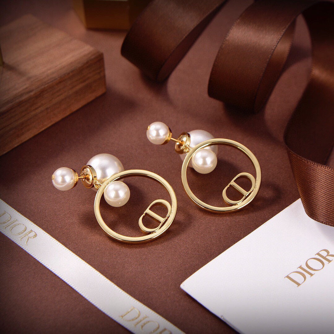 Dior Circle Pearls 18K Gold Earrings