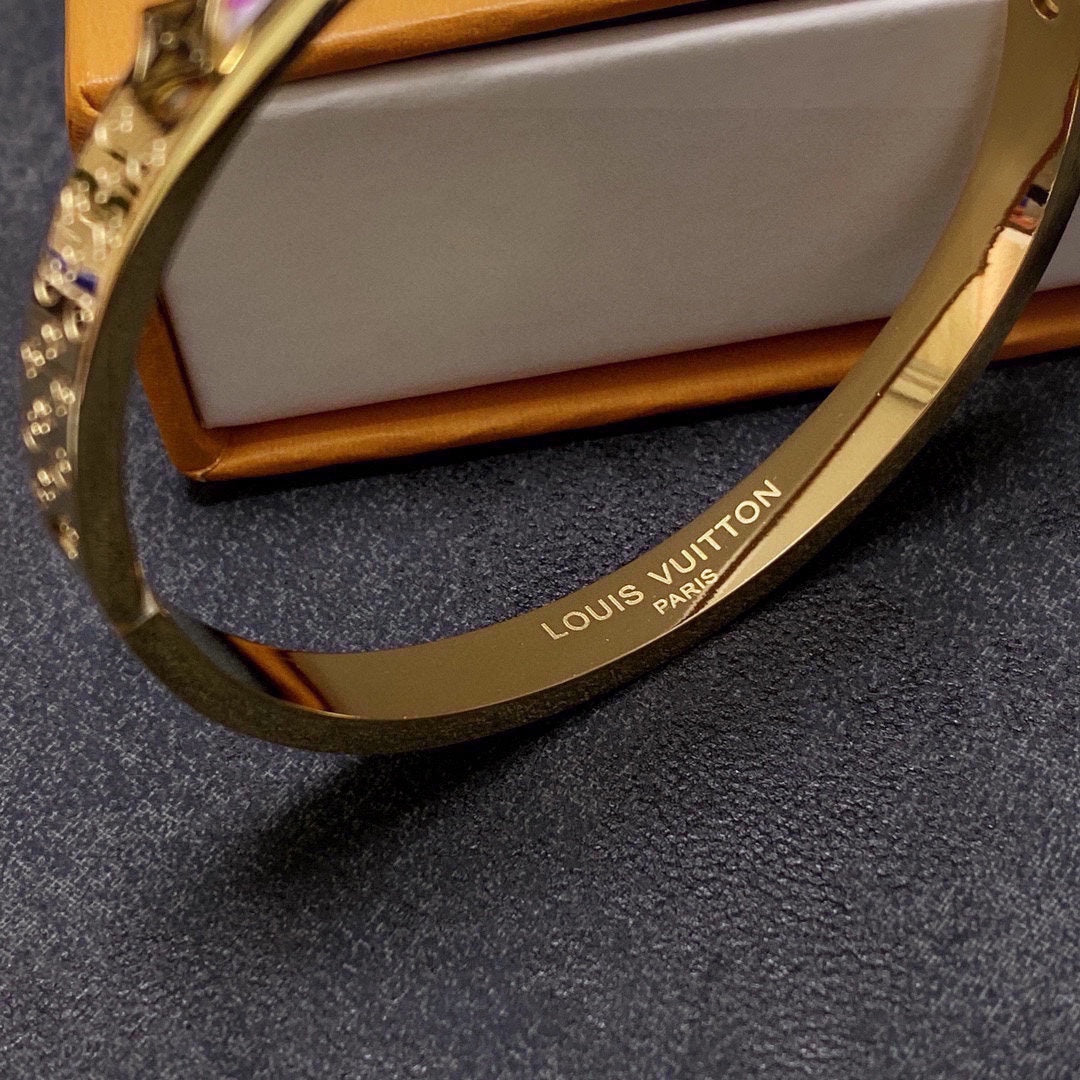 Louis Vuitton Idylle Blossom Pink 18K Gold Bracelet