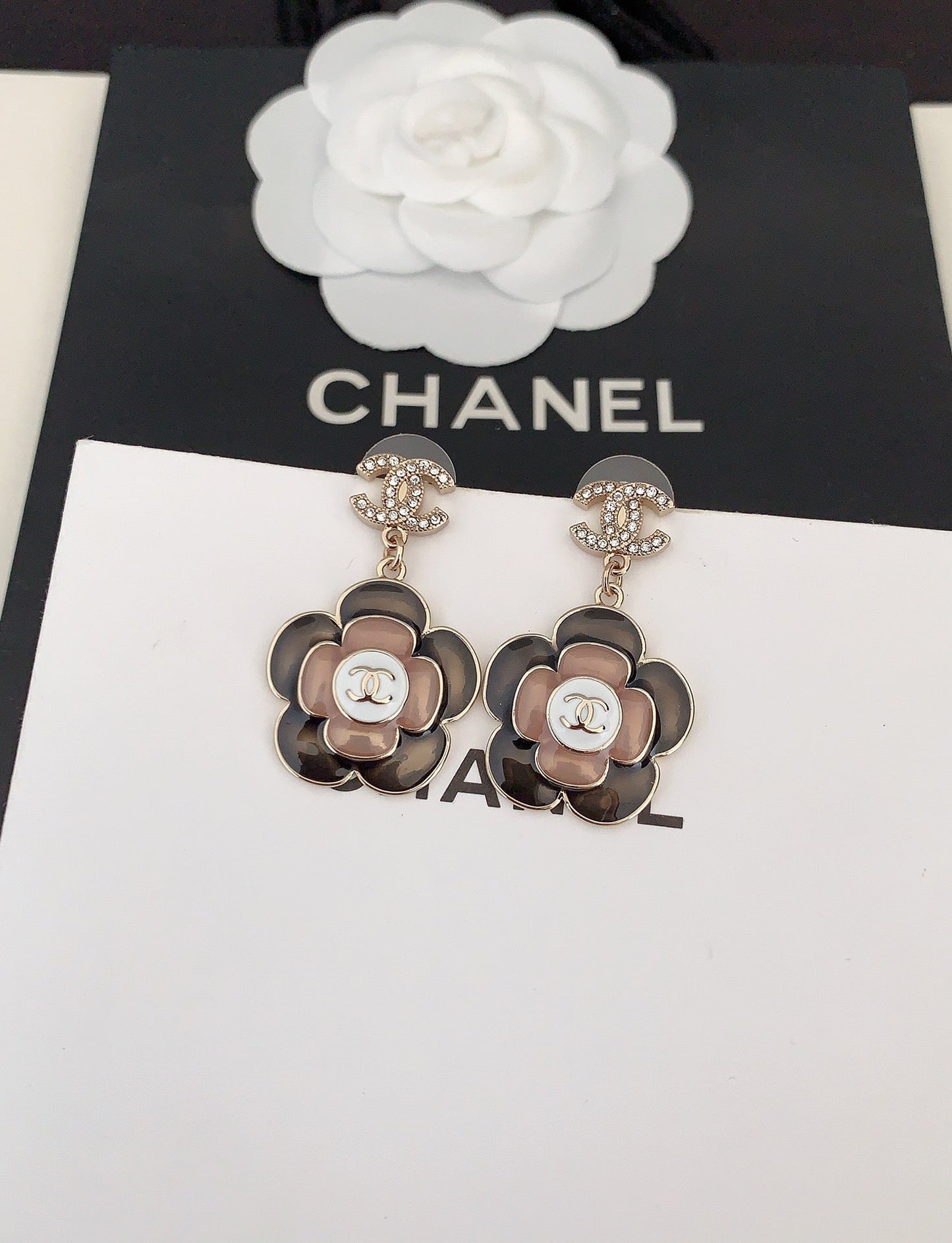 Chanel Flower Pendant 18K Gold Earrings