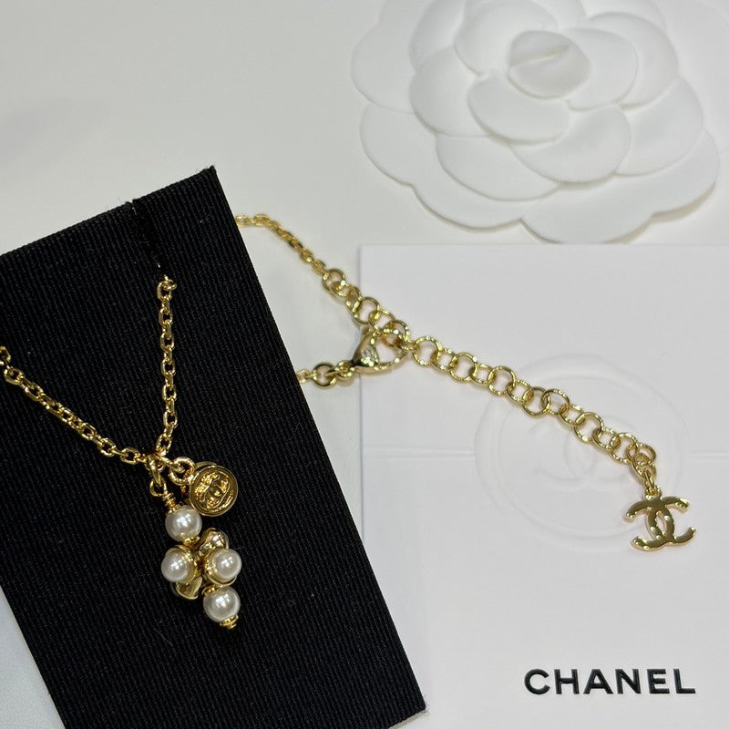 Chanel 26P Grape Pearl Gold 18K Gold Necklace