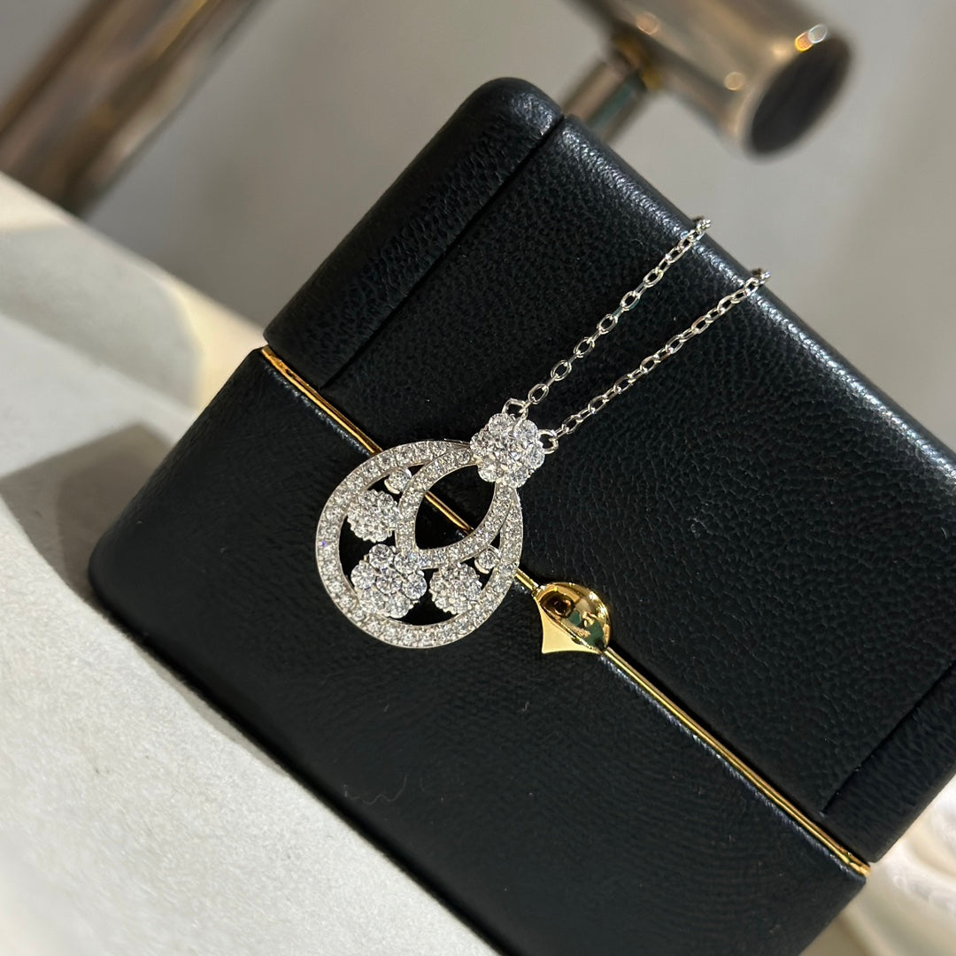Snowflake 18K Gold Necklace