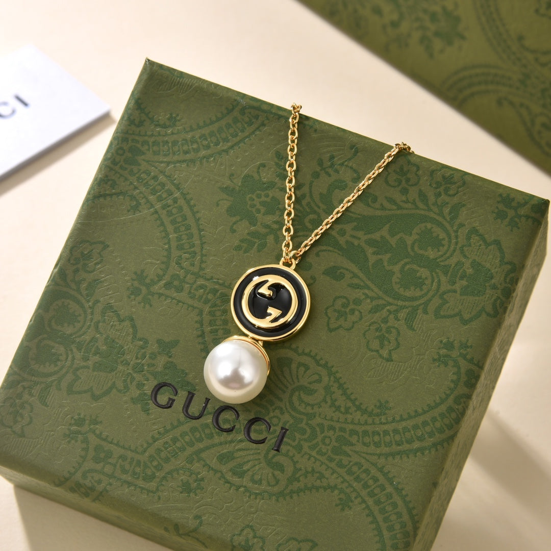 Gucci Double Blondie Pendant 18K Gold Necklace
